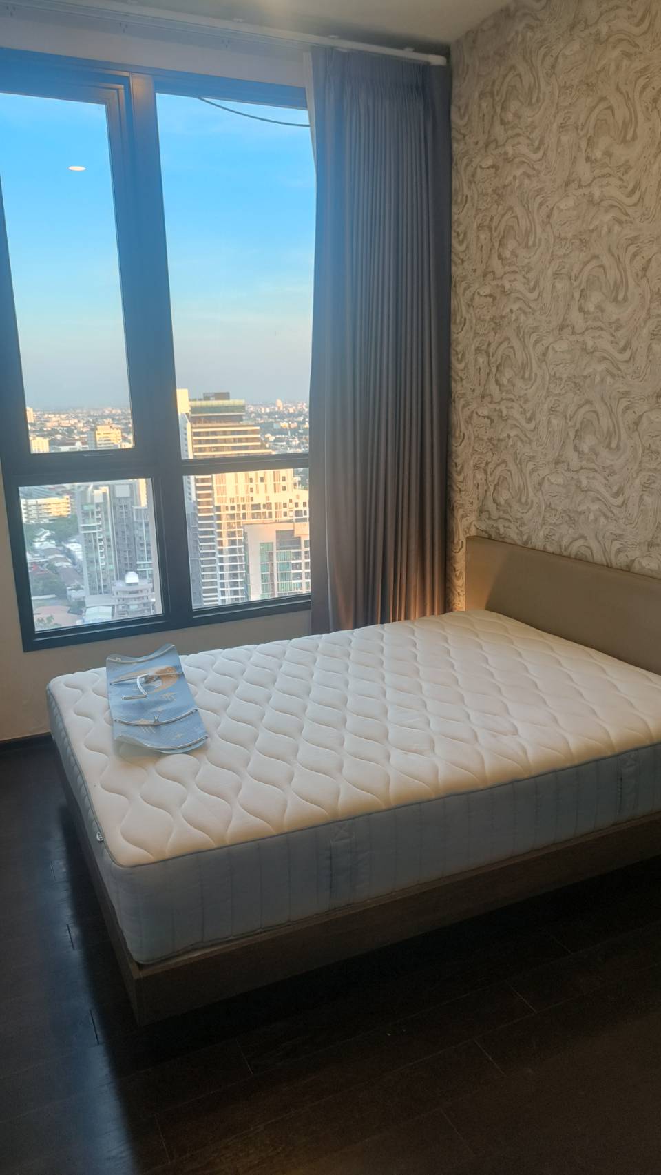 Image 1 of T6FGE1 - 1-bedroom condominium at Park Origin Thonglor