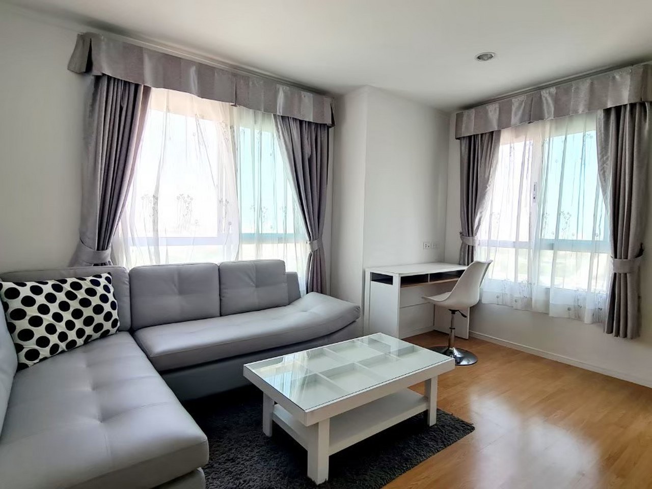 Image 1 of LV68T4VI - 1-bedroom condominium at Lumpini Place Srinakarin - Huamark Station