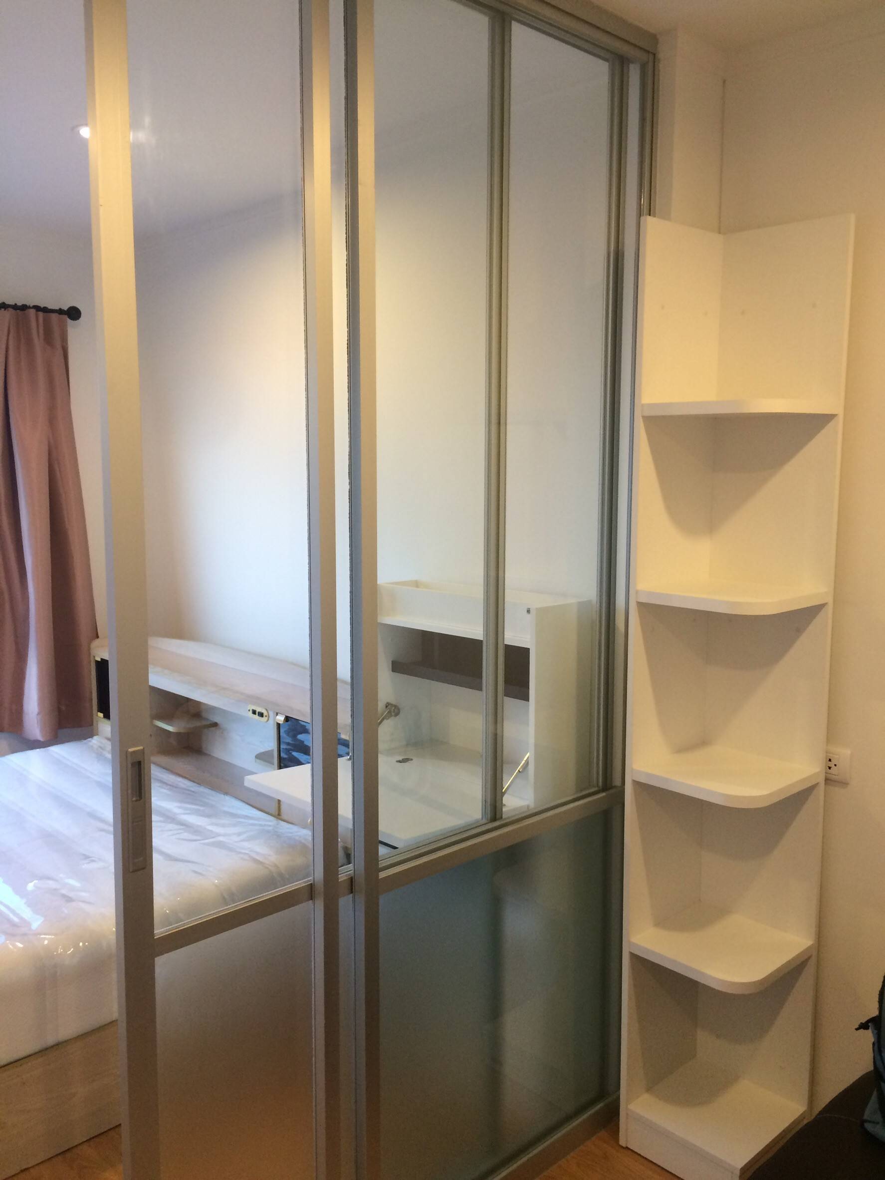 Image 1 of LX0QQZCU - 1-bedroom condominium at Lumpini Place Srinakarin - Huamark Station