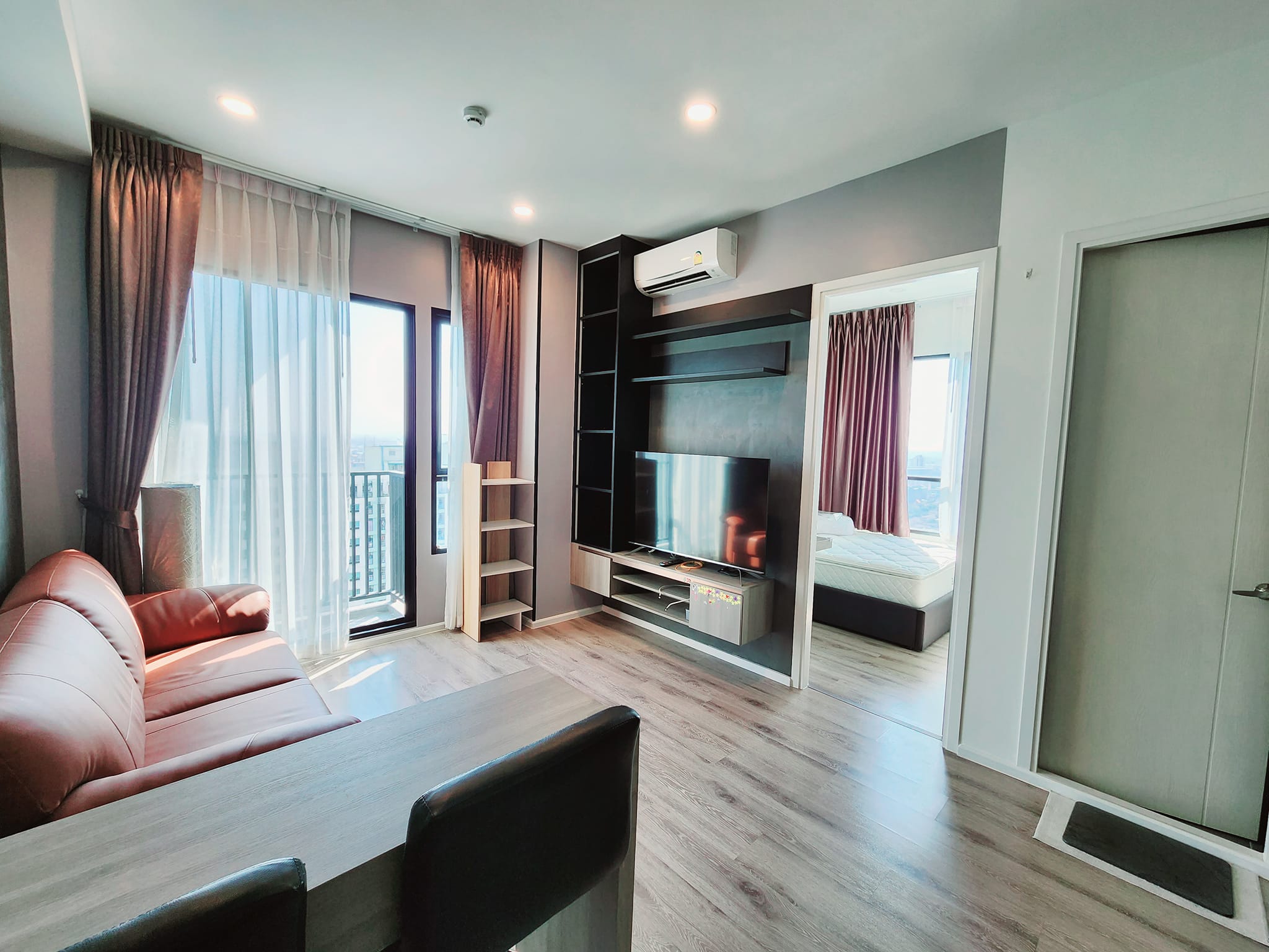 Image 1 of SGLPDE - 2-bedroom condominium at KnightsBridge Collage Ramkhamhaeng