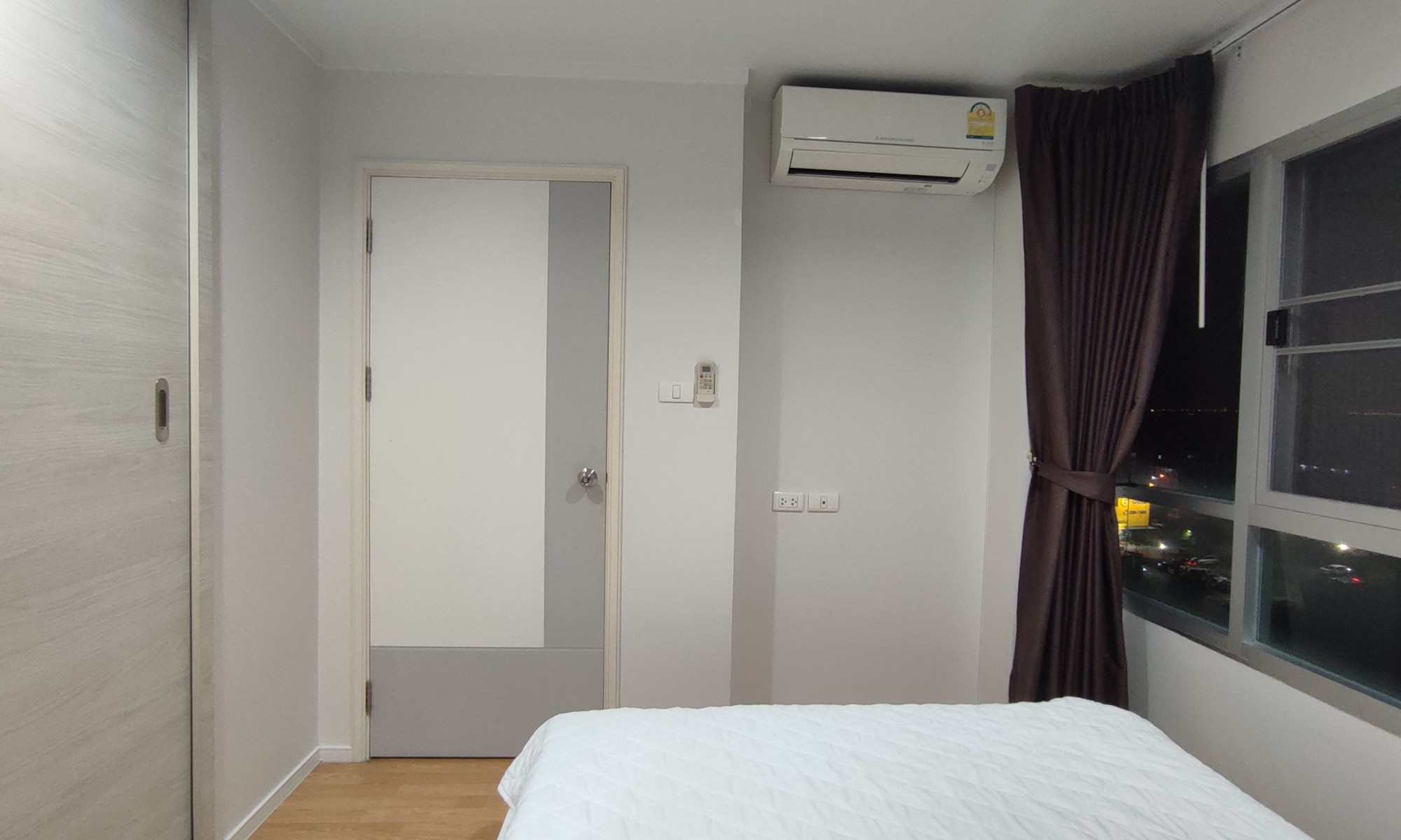 Image 1 of LT47KJ45 - 1-bedroom condominium at Lumpini Place Srinakarin - Huamark Station