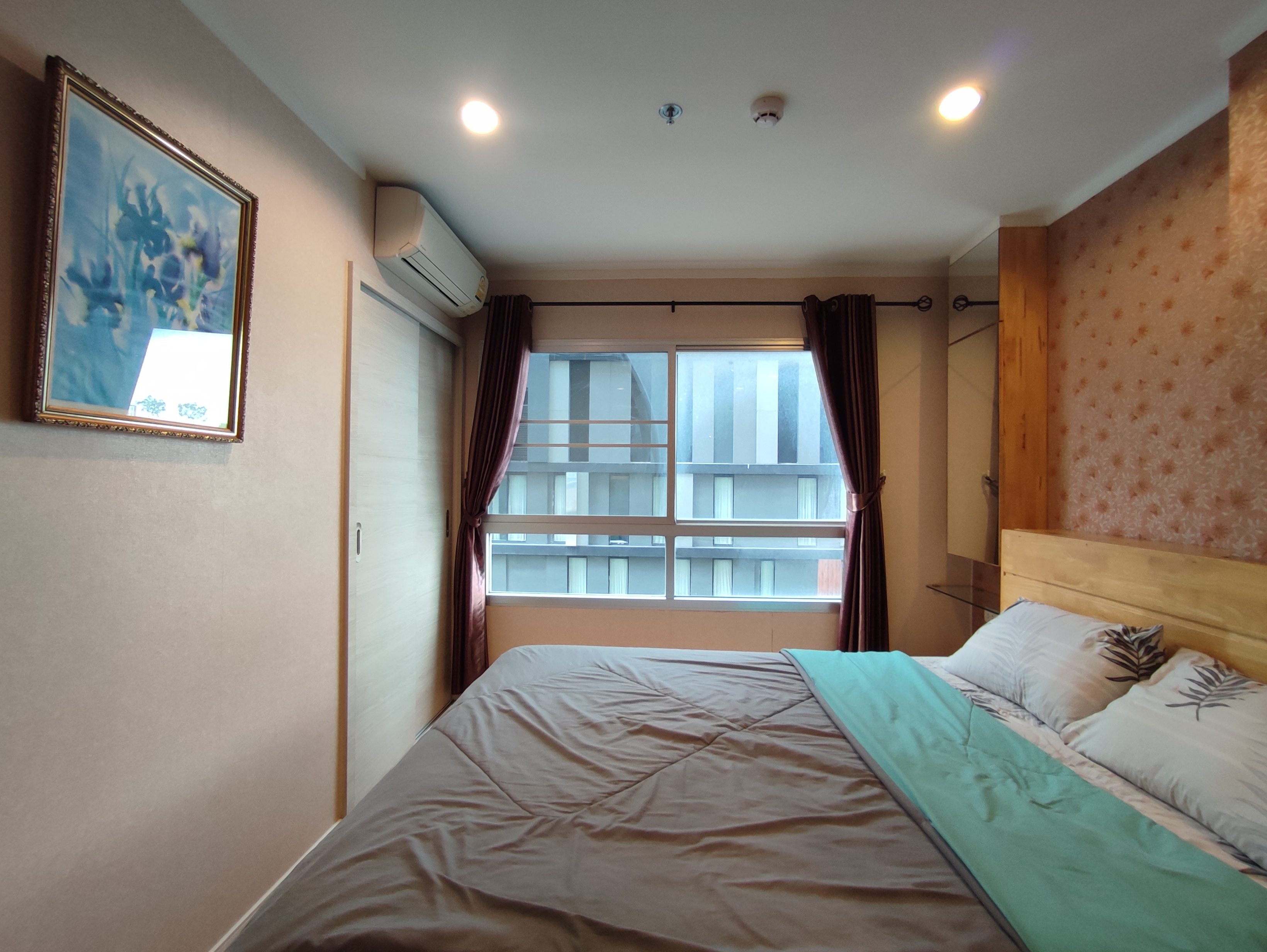 Image 1 of SJNX0D - 1-bedroom condominium at Lumpini Place Srinakarin - Huamark Station