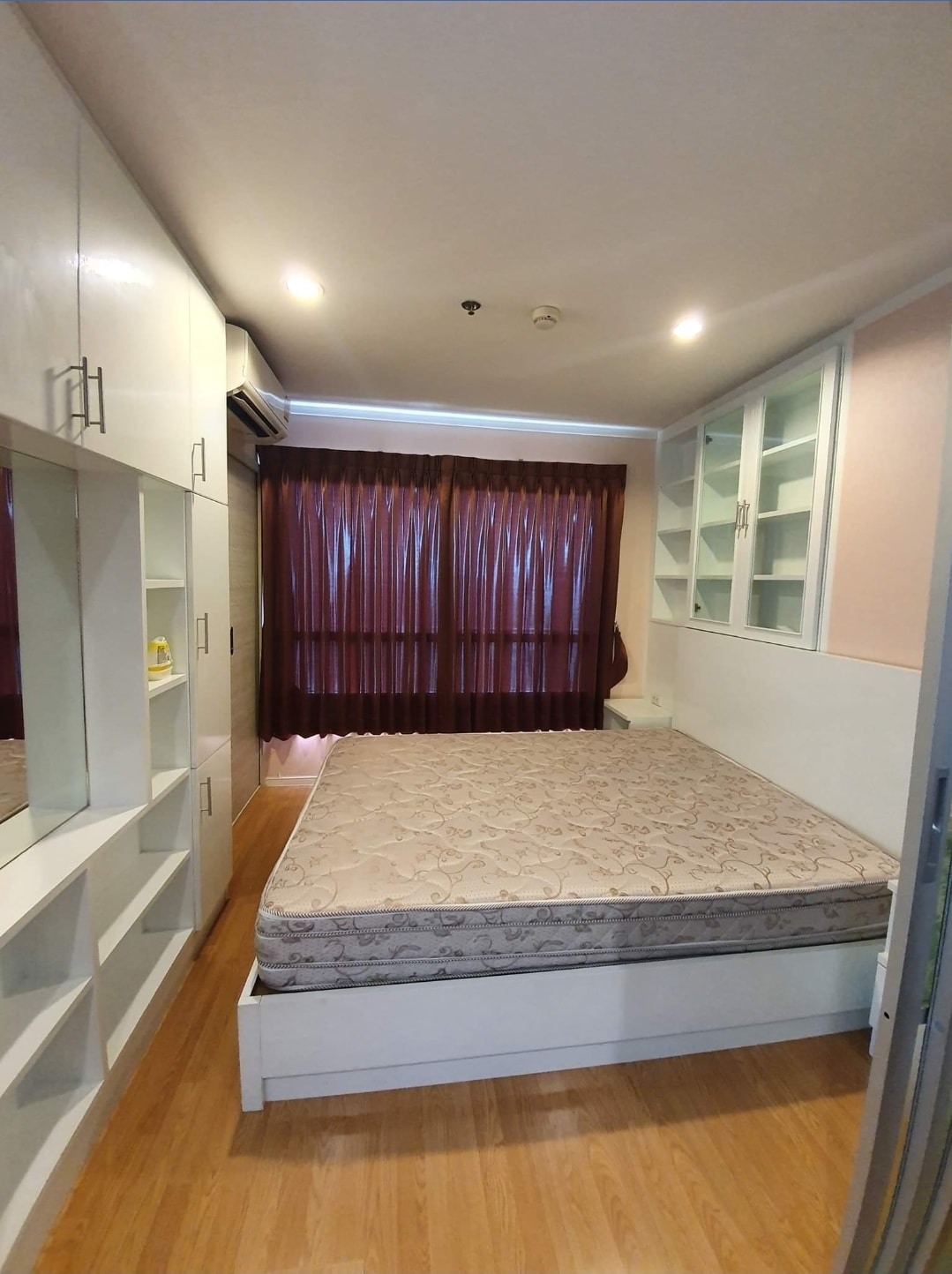 Image 1 of SF5ZB6 - 1-bedroom condominium at Lumpini Place Srinakarin - Huamark Station