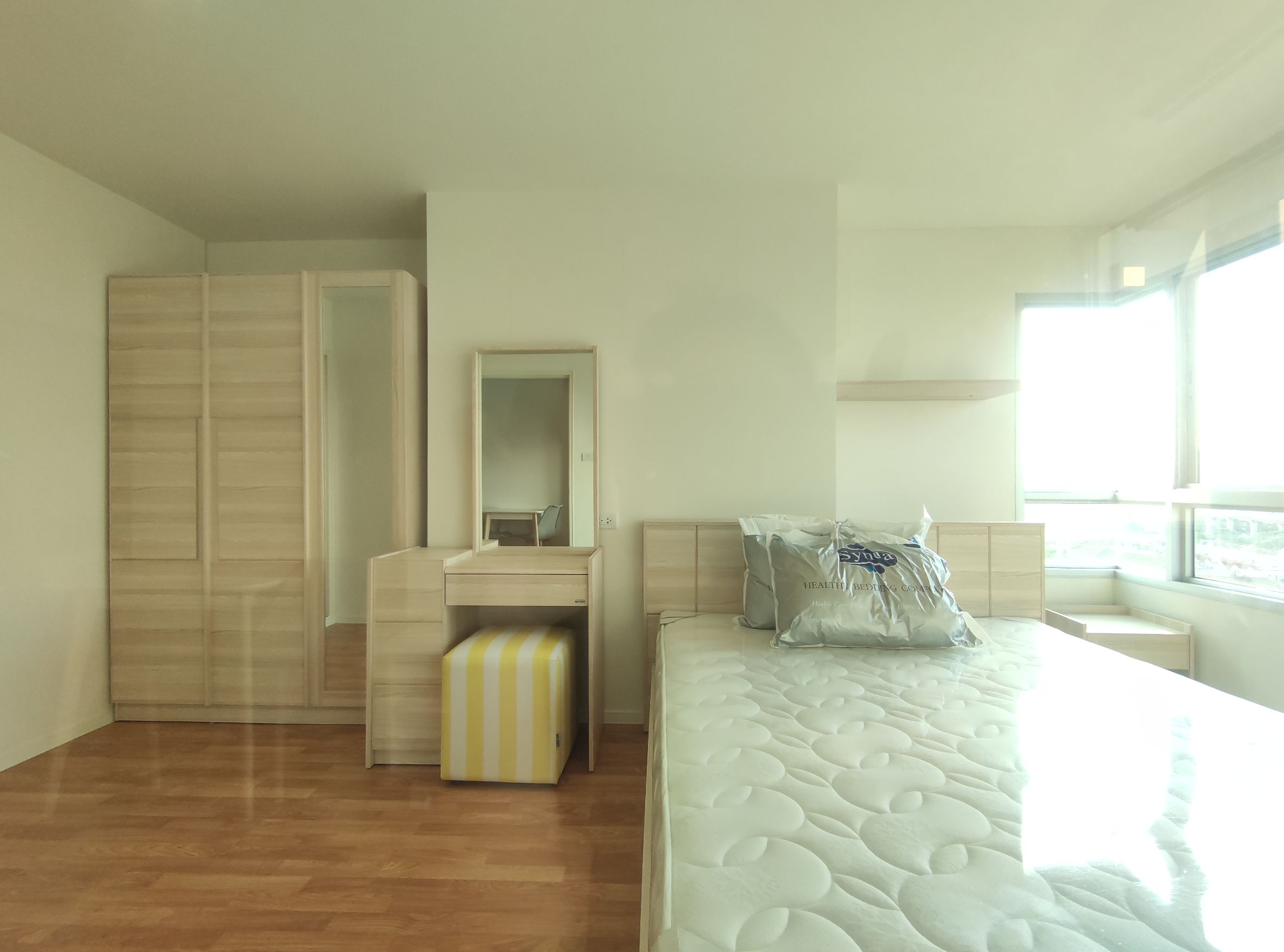 Image 1 of LULGPLYJ - 1-bedroom condominium at Lumpini Ville Phatanakan - Srinakarin