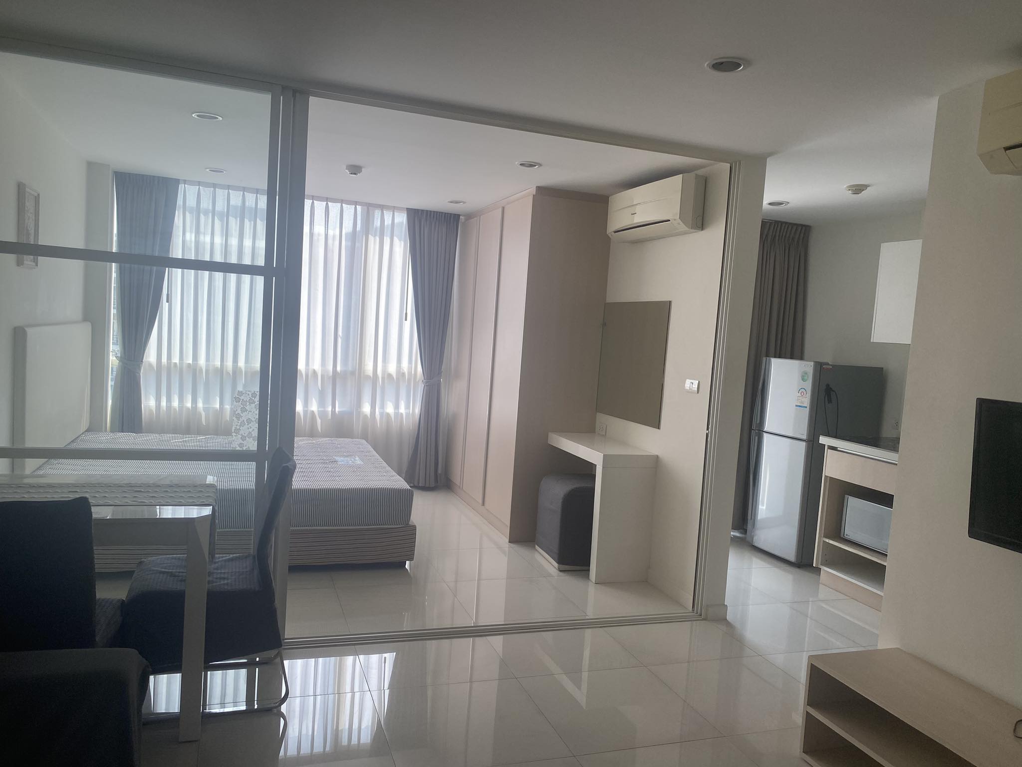 Image 1 of LSZYA539 - 1-bedroom condominium at Elements Srinakarin