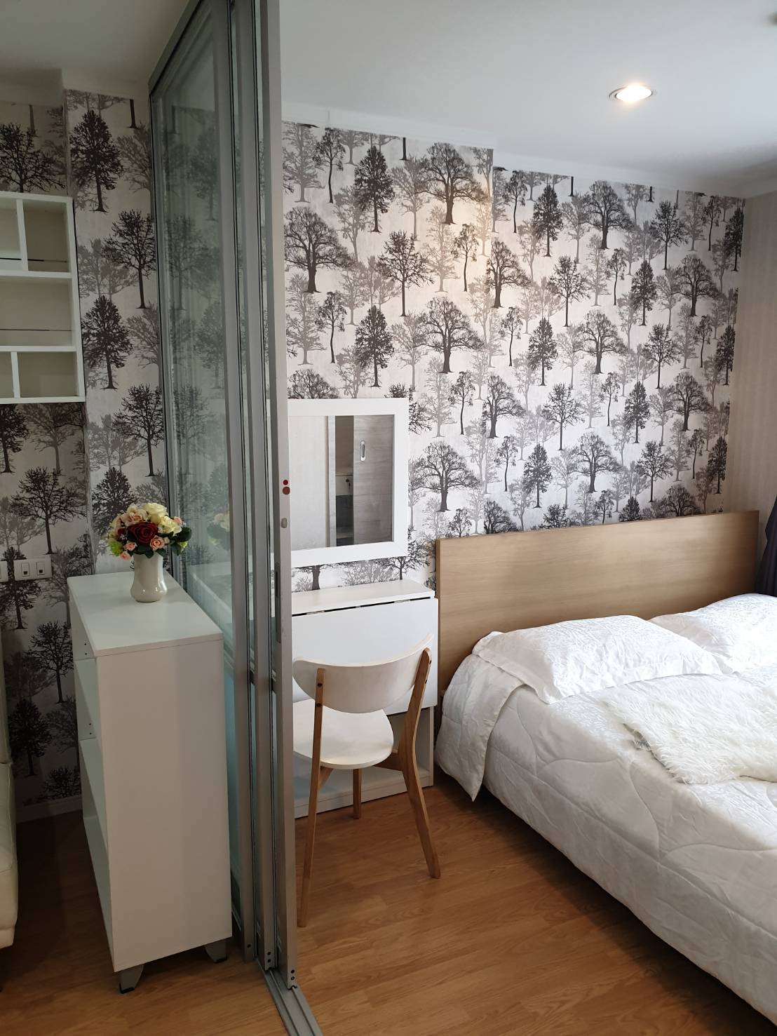 Image 1 of SG0WZ2 - 1-bedroom condominium at Lumpini Place Srinakarin - Huamark Station