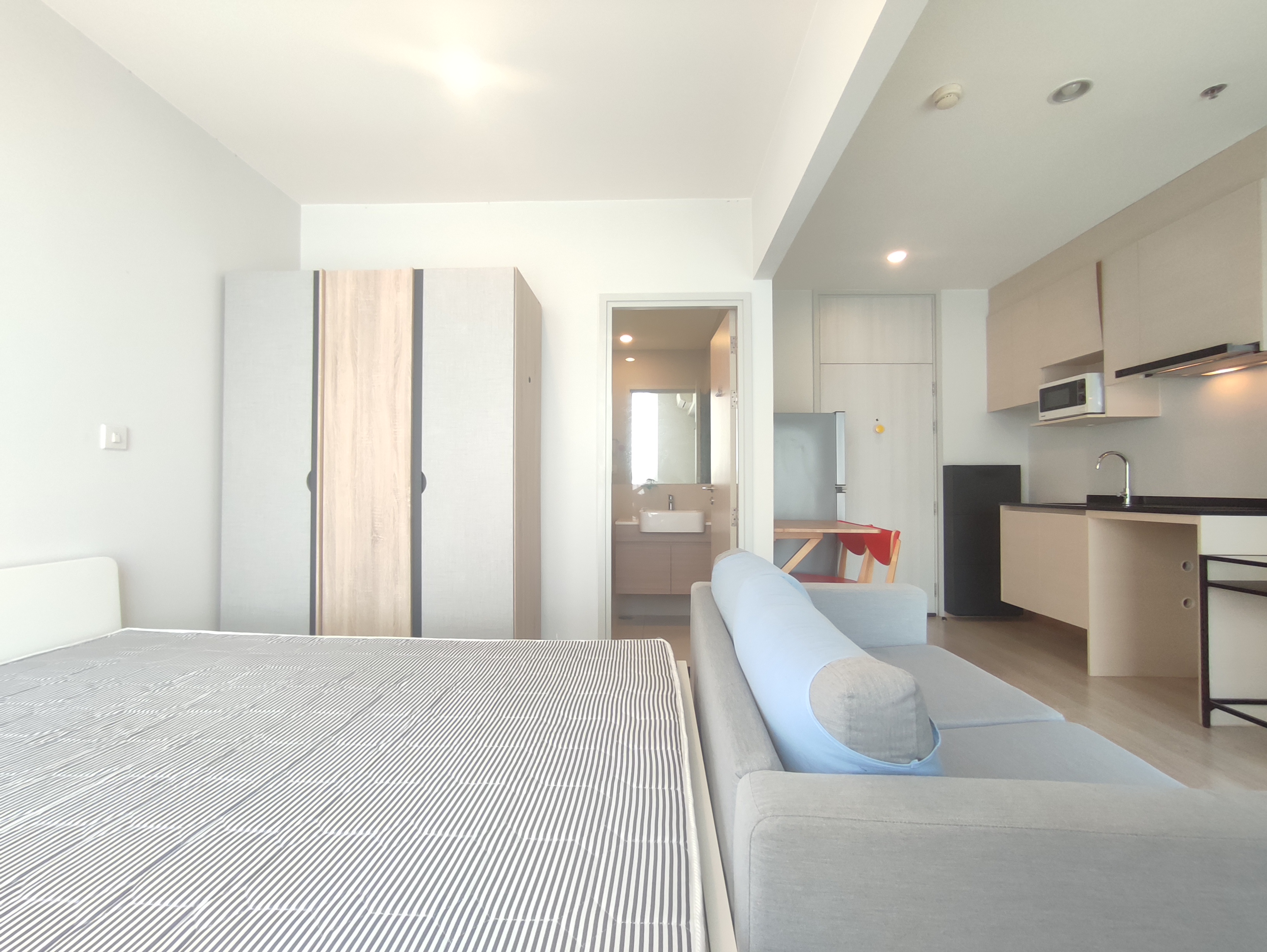 Image 1 of STF8F2 - 1-bedroom condominium at Noble Revolve Ratchada 1