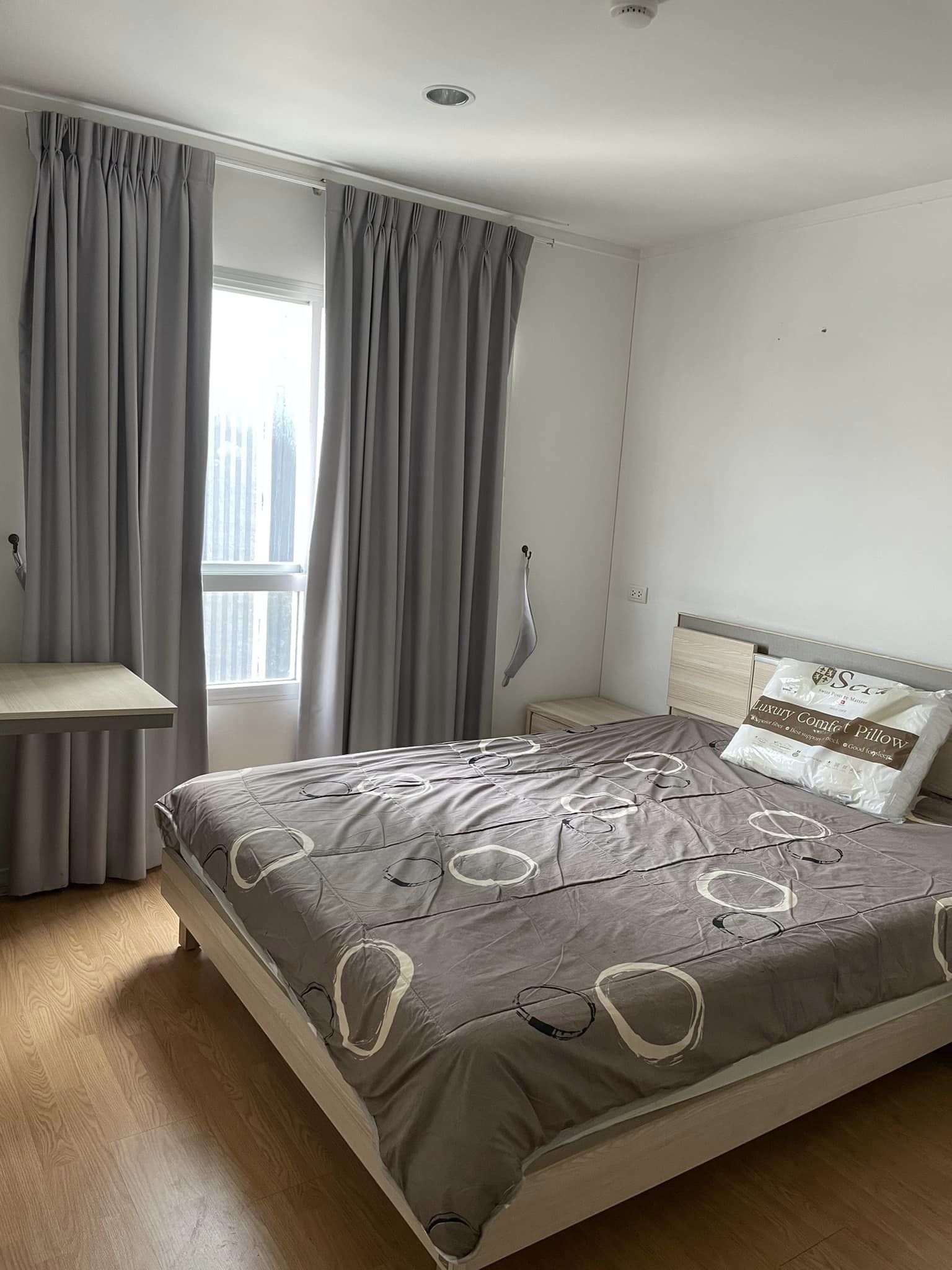 Image 1 of SIEWED - 1-bedroom condominium at Lumpini Place Srinakarin - Huamark Station